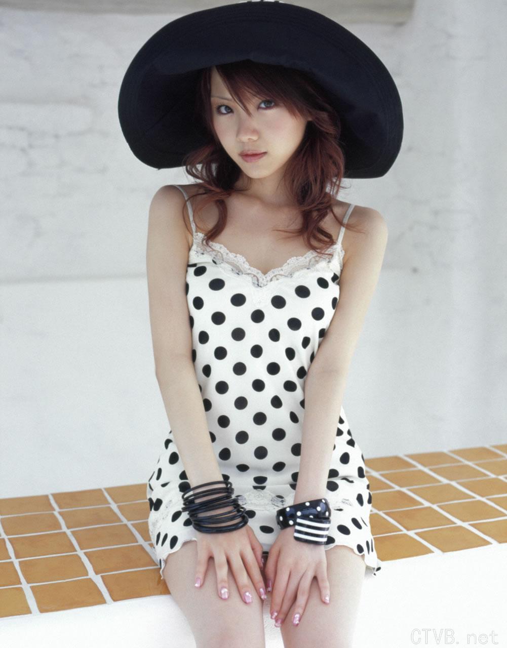 高清无水印美女壁纸上千套9000张 - 61.jpg