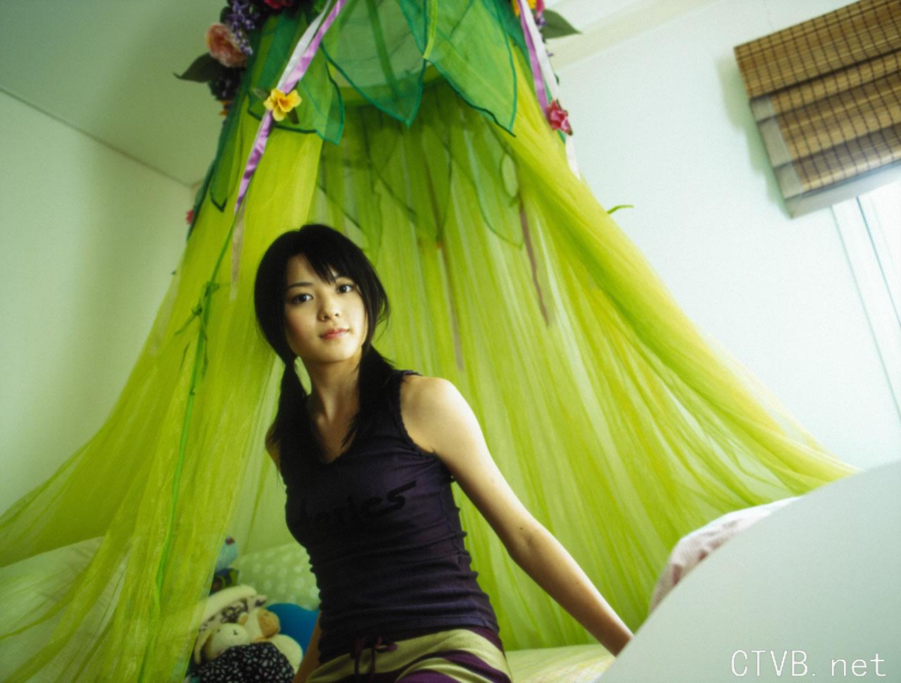 高清无水印美女壁纸上千套9000张 - 100.jpg