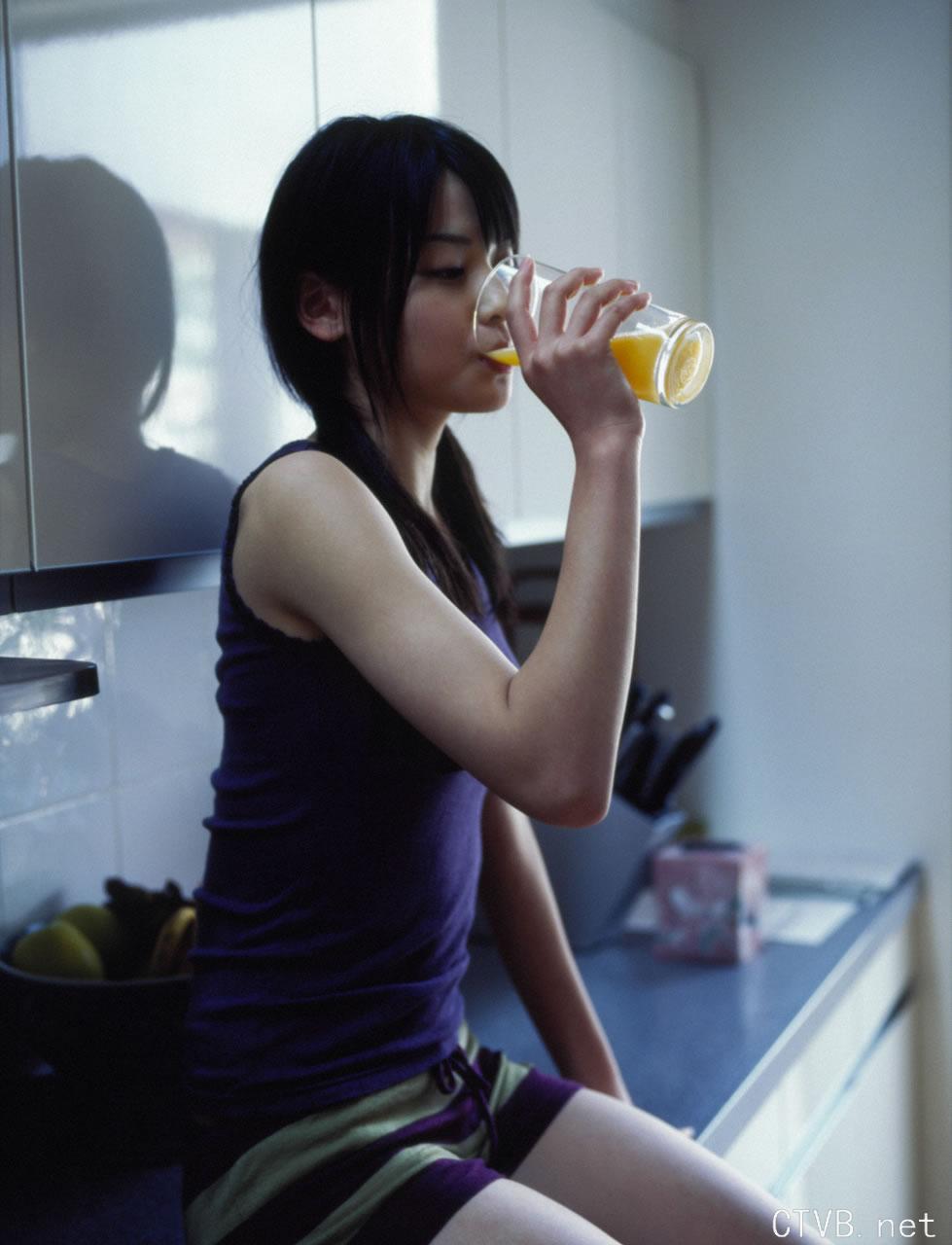 高清无水印美女壁纸上千套9000张 - 53.jpg