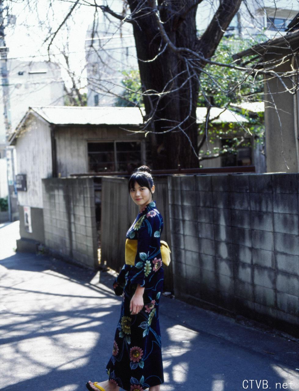 高清无水印美女壁纸上千套9000张 - 12.jpg