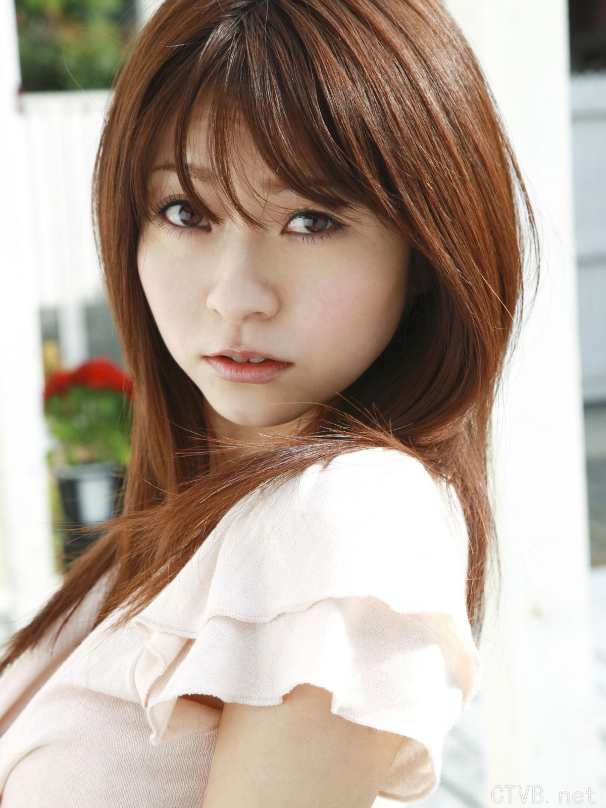 高清无水印美女壁纸上千套9000张 - 1.jpg