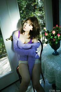 高清无水印美女壁纸上千套9000张 - 1.jpg