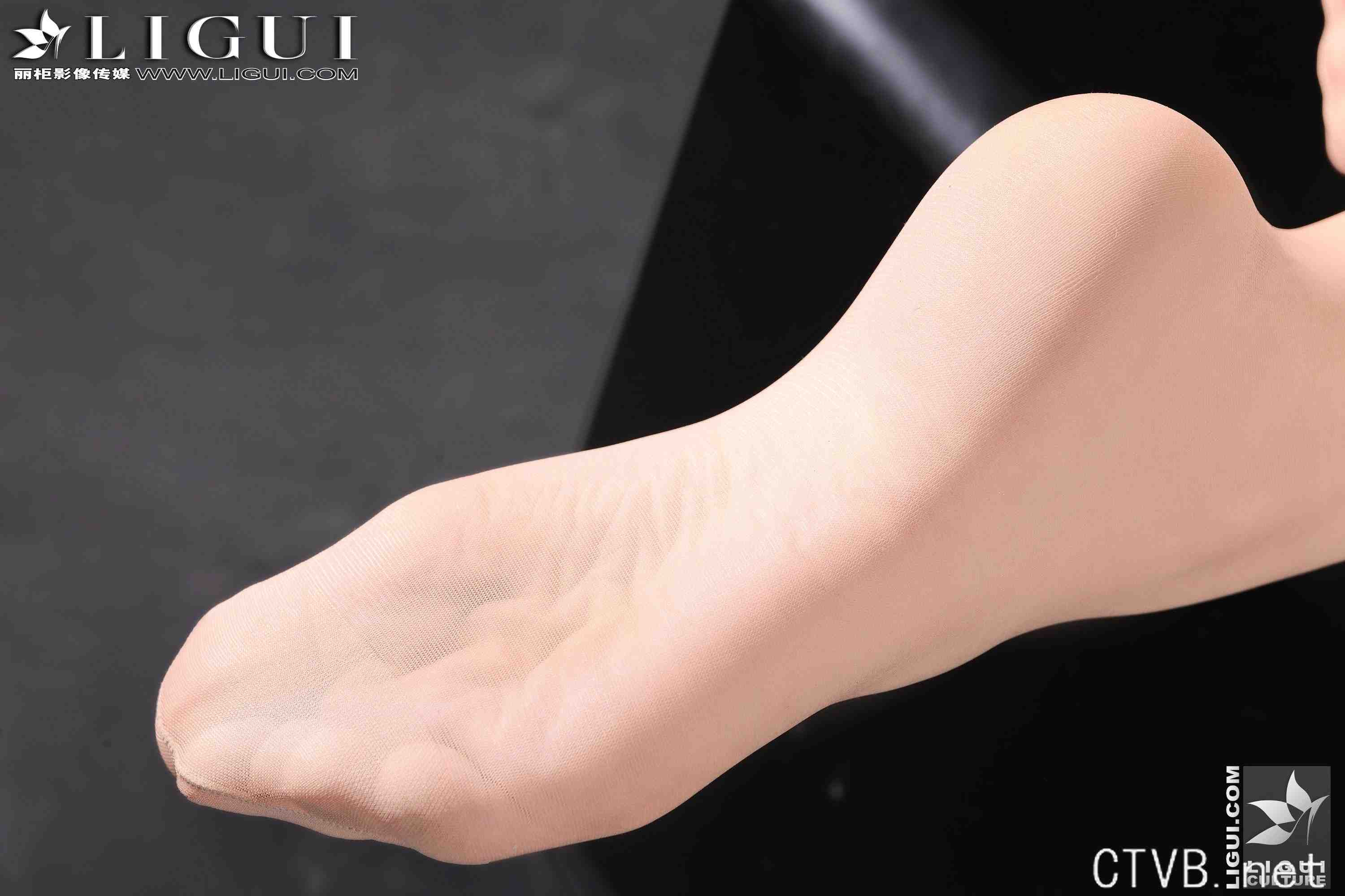 高清无水印美女壁纸上千套9000张 - 2.jpg