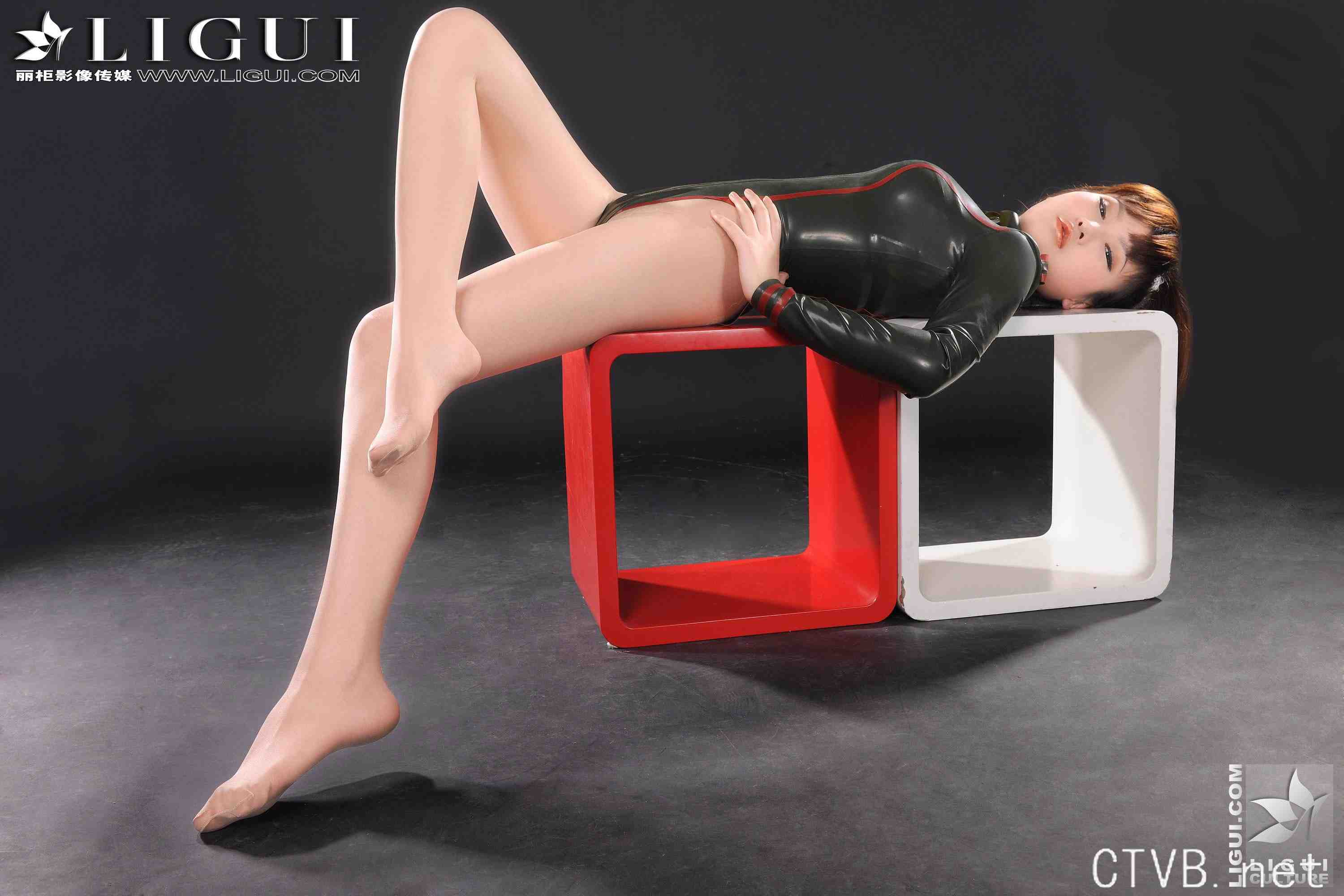 高清无水印美女壁纸上千套9000张 - 27.jpg