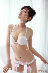 高清无水印美女壁纸上千套9000张 - 29.jpg