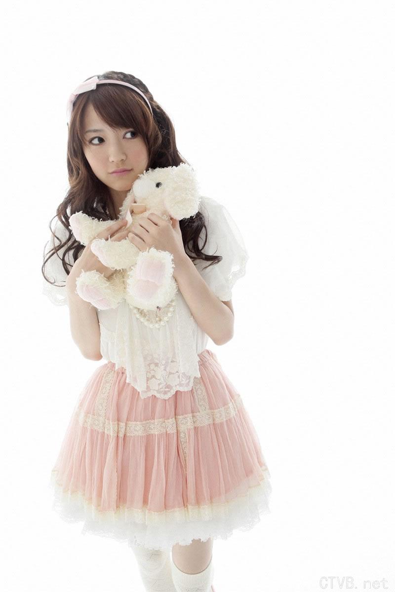 高清无水印美女壁纸上千套9000张 - 1.jpg