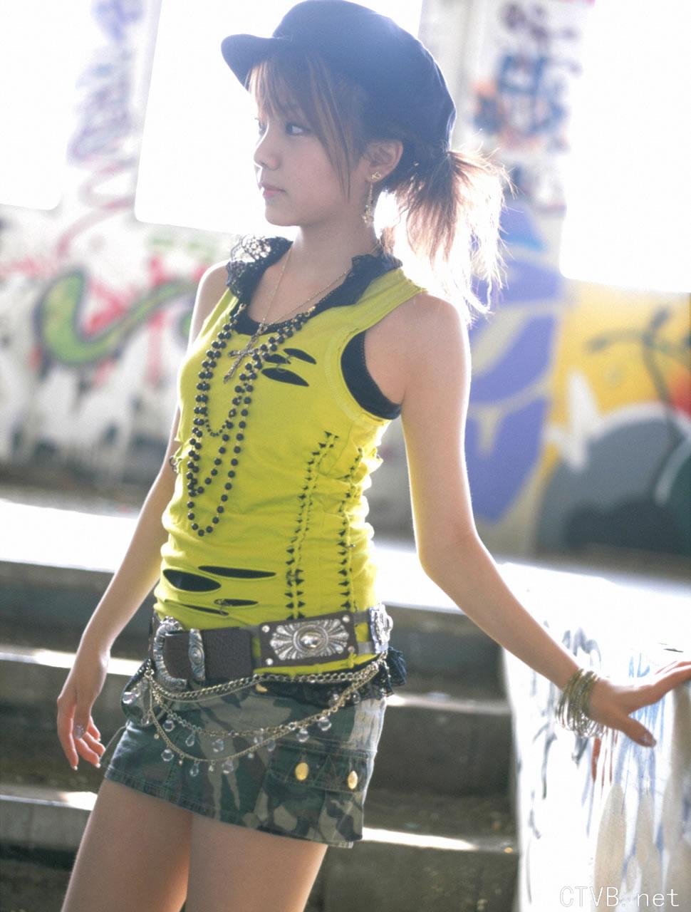 高清无水印美女壁纸上千套9000张 - 1.jpg