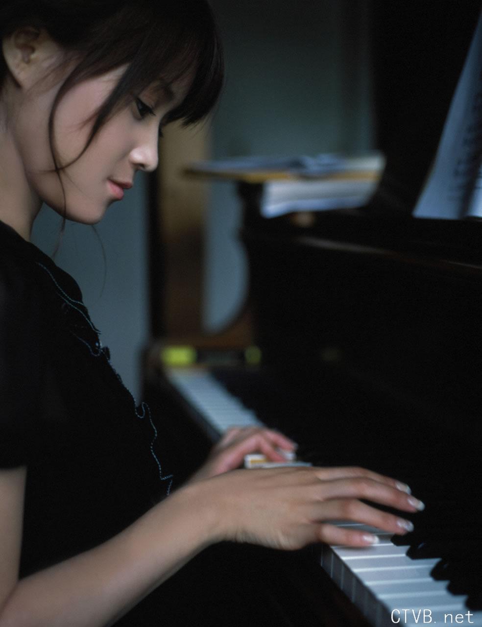 高清无水印美女壁纸上千套9000张 - 74.jpg