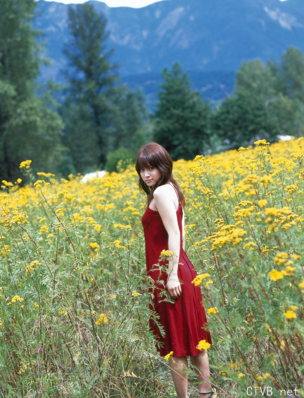 高清无水印美女壁纸上千套9000张 - 77.jpg