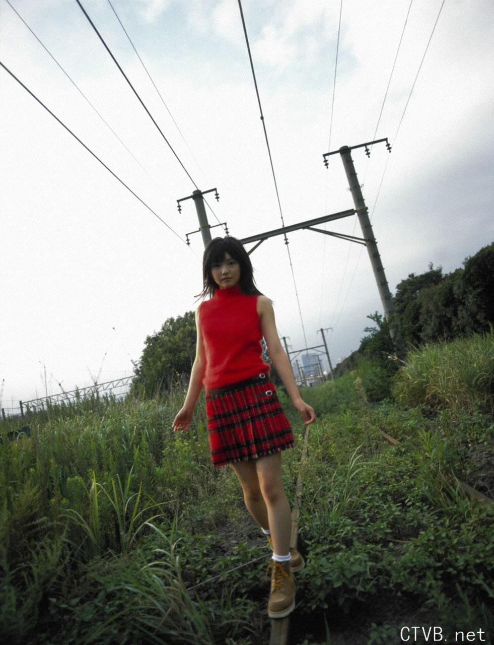 高清无水印美女壁纸上千套9000张 - 2.jpg