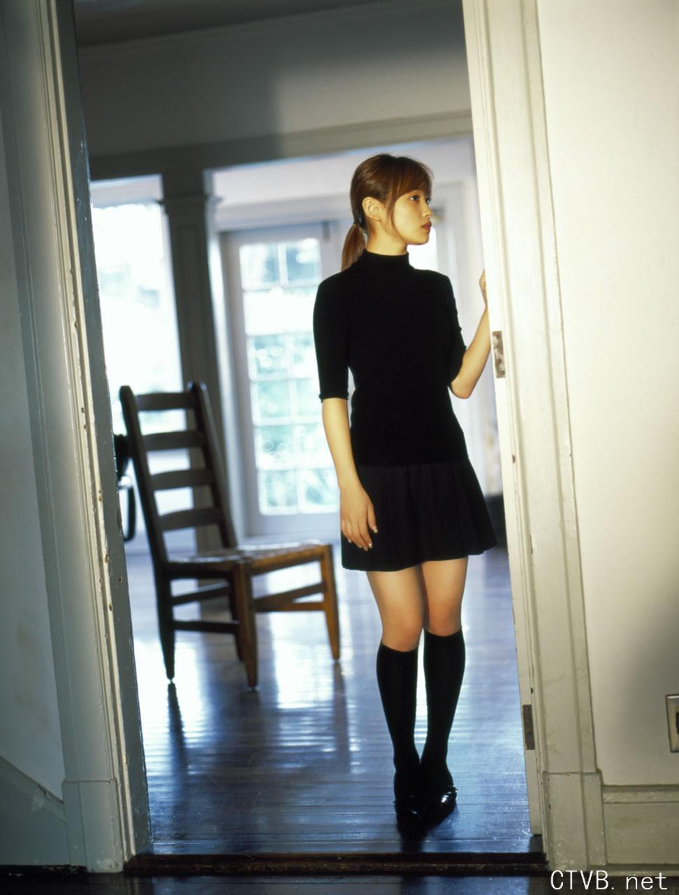 高清无水印美女壁纸上千套9000张 - 5.jpg