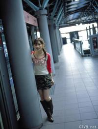 高清无水印美女壁纸上千套9000张 - 1.jpg