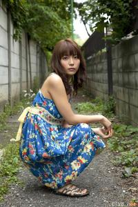 高清无水印美女壁纸上千套9000张 - 1.jpg