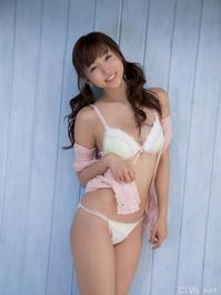 高清无水印美女壁纸上千套9000张 - 1.jpg