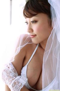 高清无水印美女壁纸上千套9000张 - 1.jpg