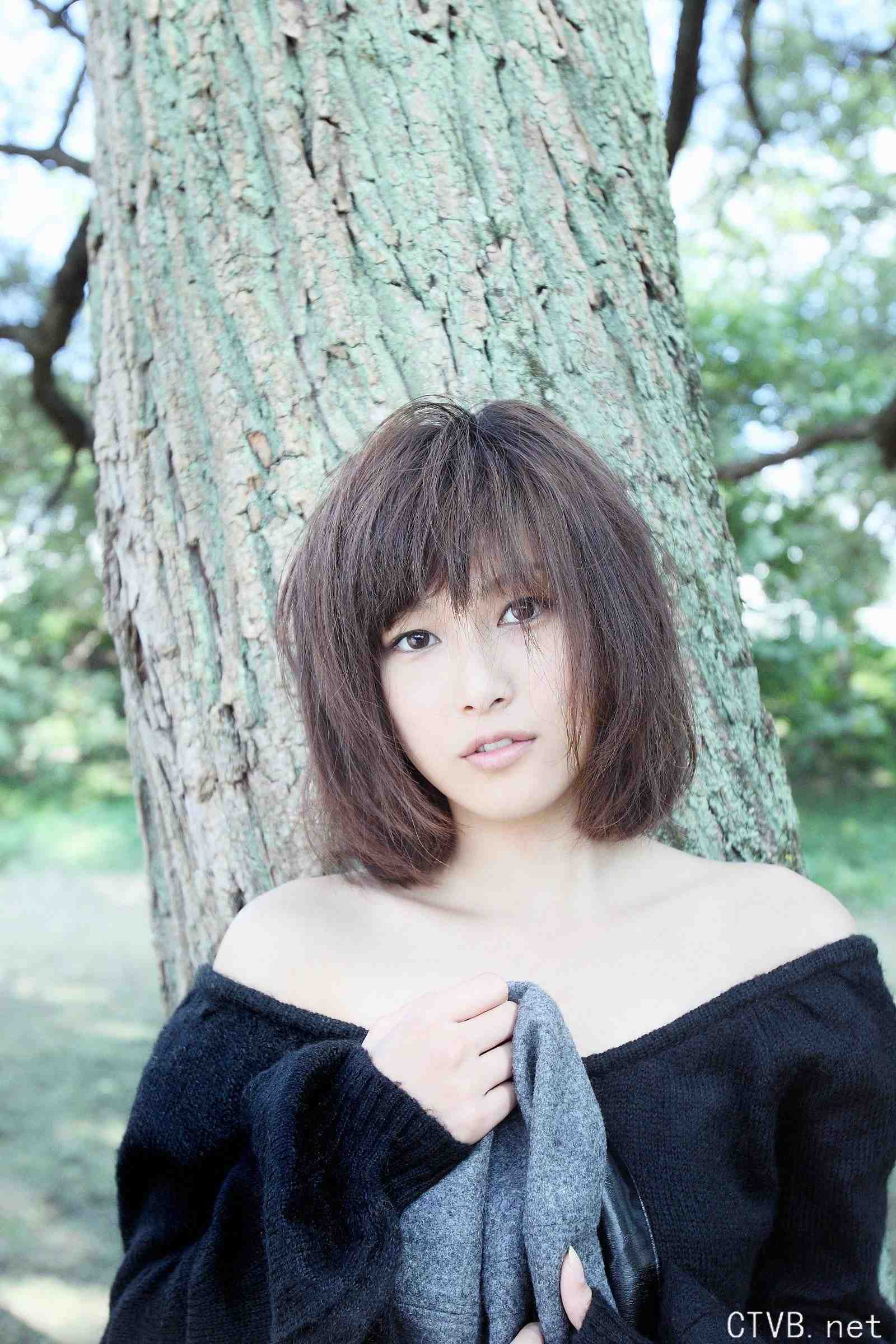 高清无水印美女壁纸上千套9000张 - 2.jpg