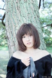 高清无水印美女壁纸上千套9000张 - 2.jpg