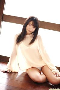 高清无水印美女壁纸上千套9000张 - 1.jpg