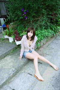 高清无水印美女壁纸上千套9000张 - 1.jpg