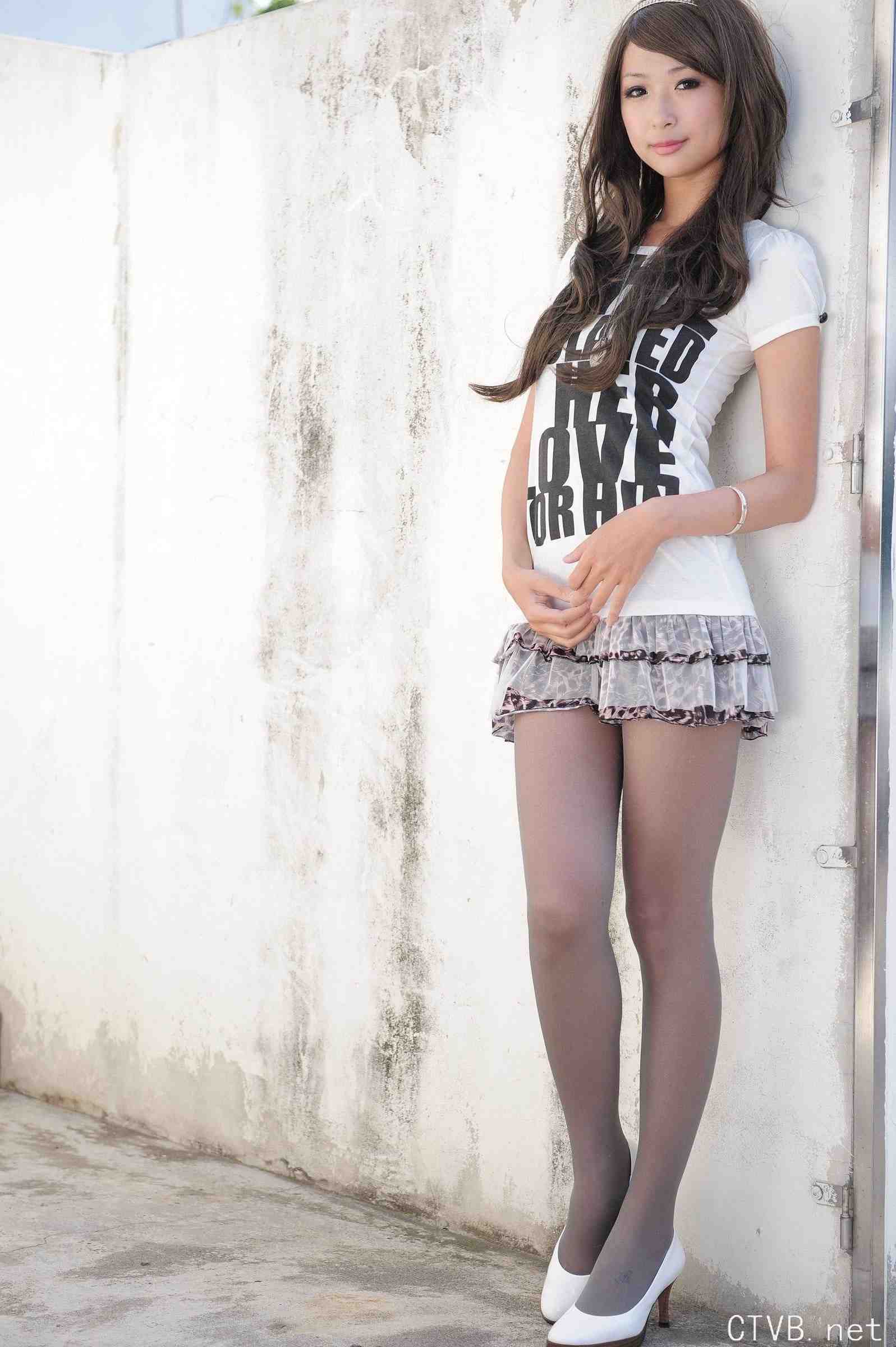 高清无水印美女壁纸上千套9000张 - 9.jpg