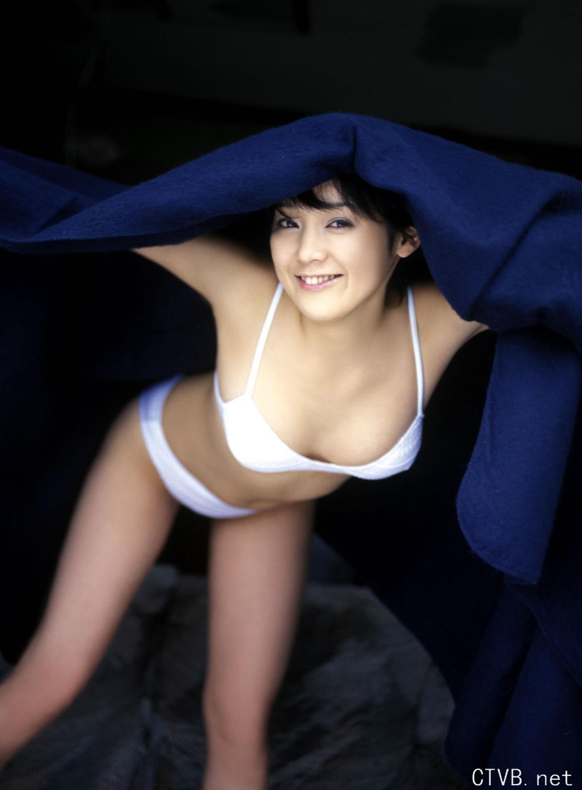 高清无水印美女壁纸上千套9000张 - 2.jpg