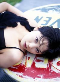 高清无水印美女壁纸上千套9000张 - 1.jpg