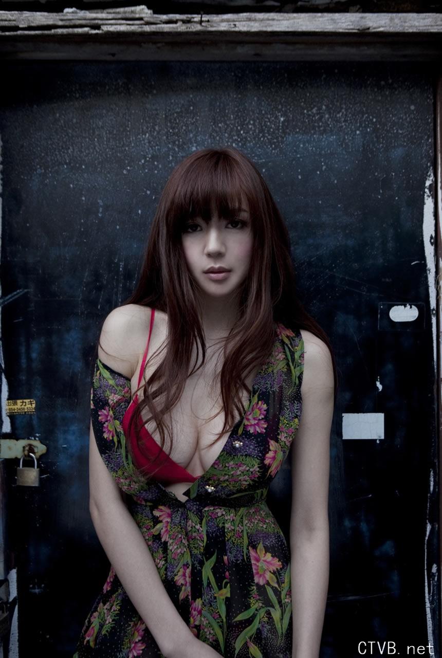 高清无水印美女壁纸上千套9000张 - 2.jpg