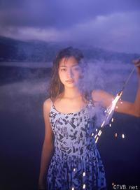 高清无水印美女壁纸上千套9000张 - 1.jpg