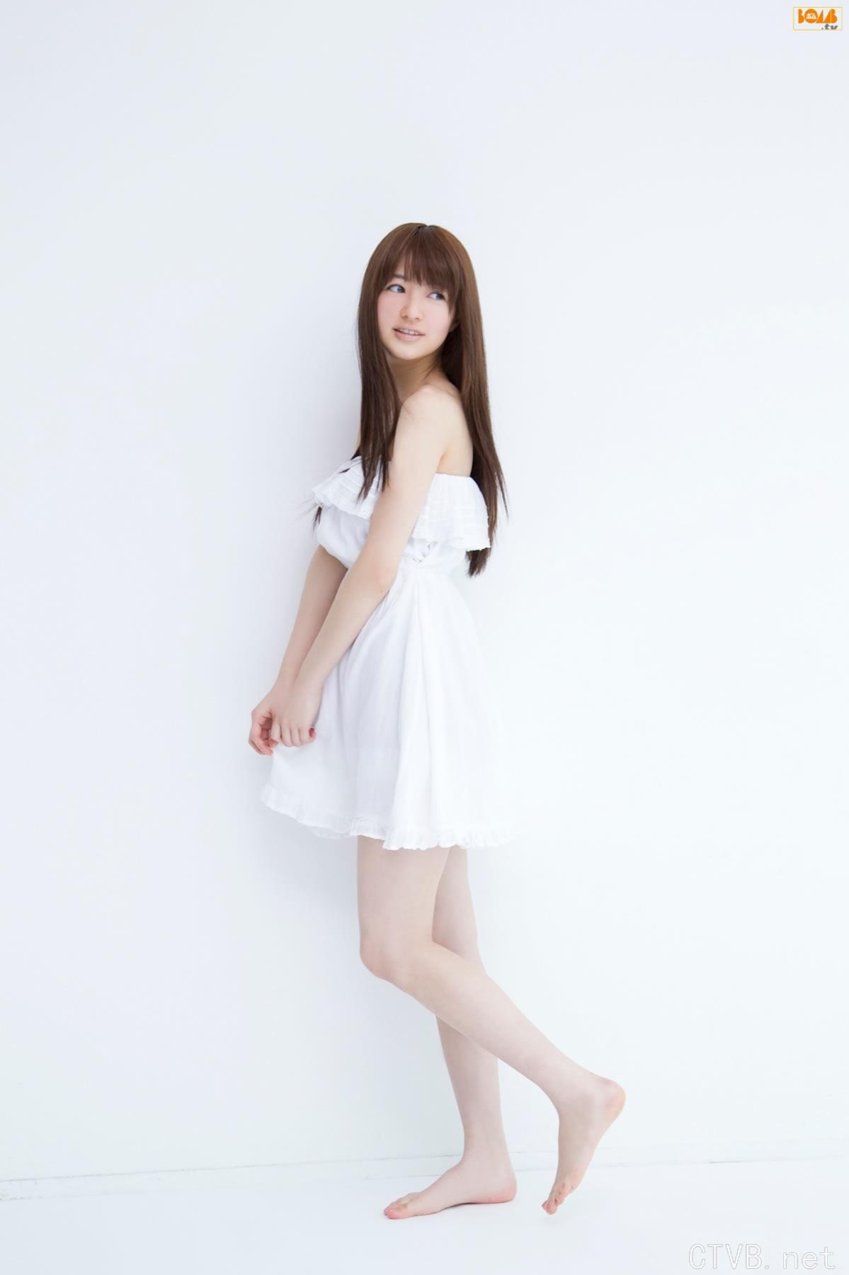 高清无水印美女壁纸上千套9000张 - 1.jpg