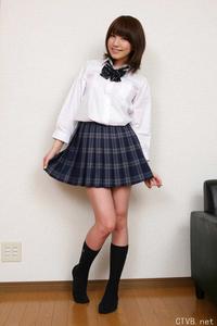 高清无水印美女壁纸上千套9000张 - 1.jpg