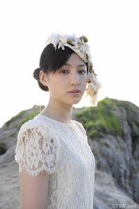 高清无水印美女壁纸上千套9000张 - 1.jpg