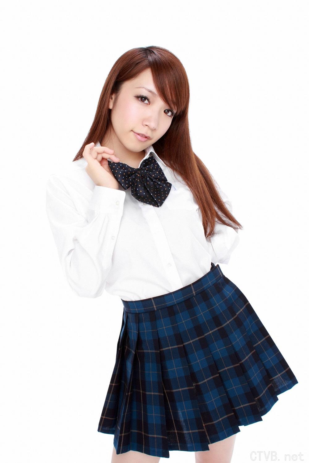 高清无水印美女壁纸上千套9000张 - 1.jpg