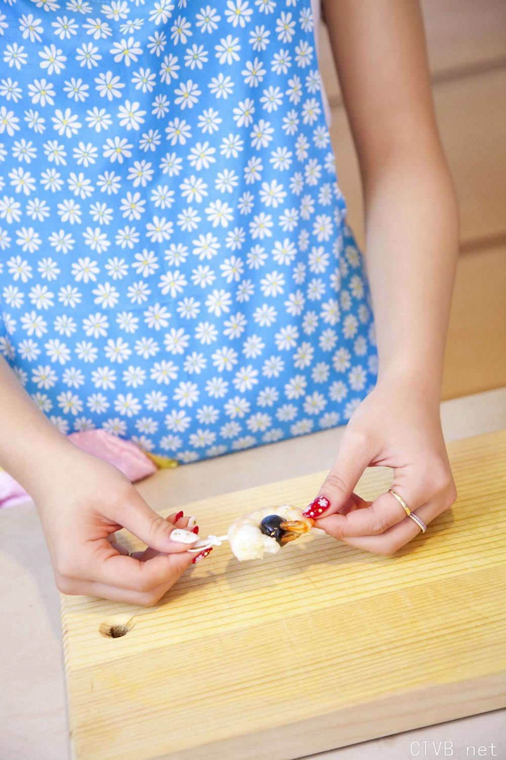 高清无水印美女壁纸上千套9000张 - 4.jpg