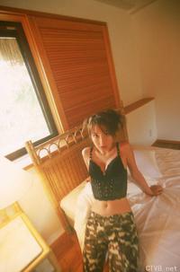 高清无水印美女壁纸上千套9000张 - 1.jpg