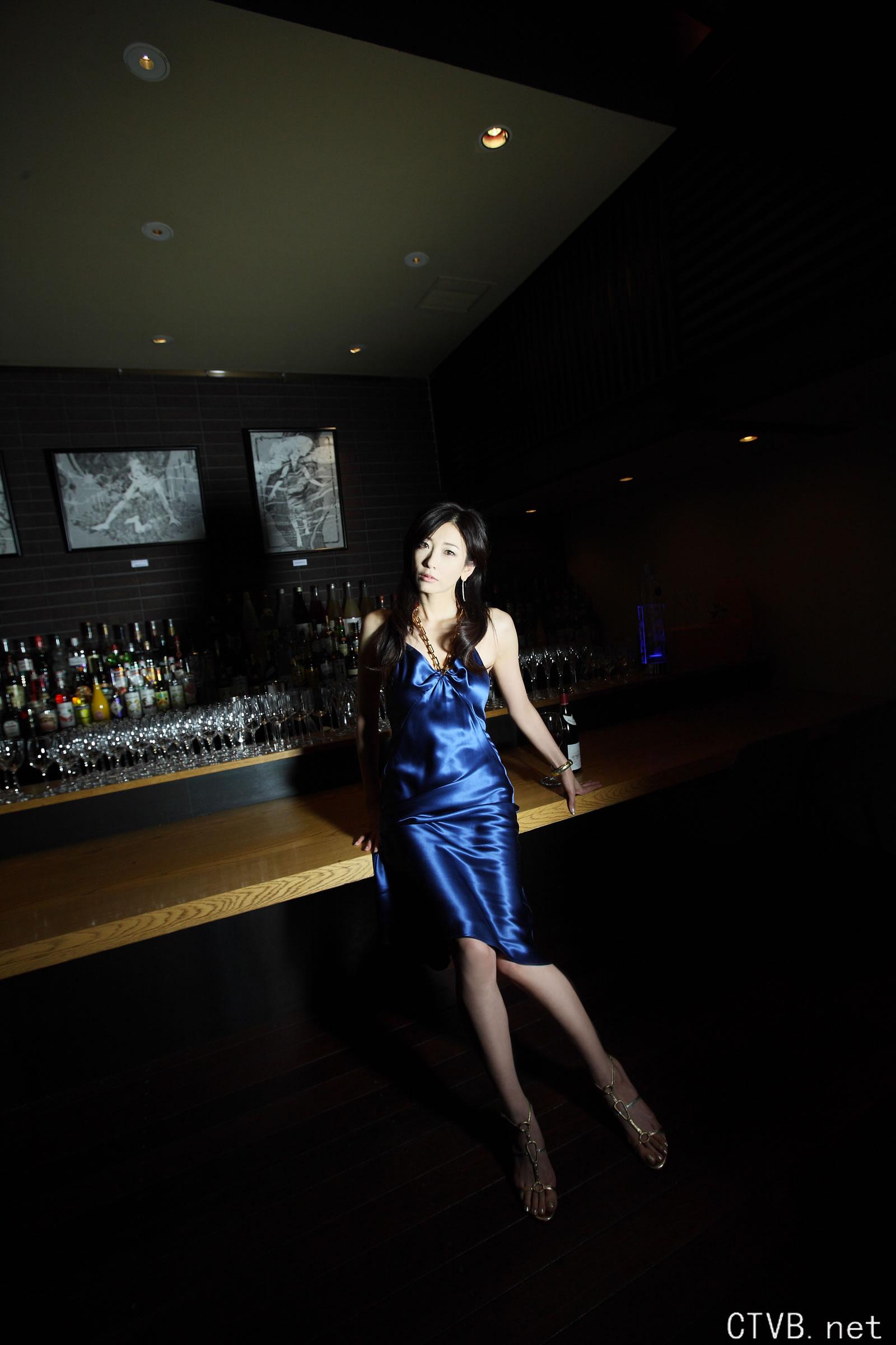 高清无水印美女壁纸上千套9000张 - 1.jpg