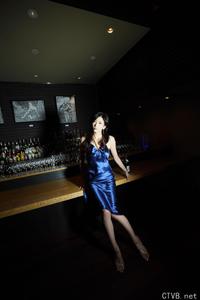 高清无水印美女壁纸上千套9000张 - 1.jpg