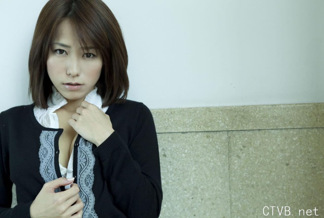 高清无水印美女壁纸上千套9000张 - 3.jpg