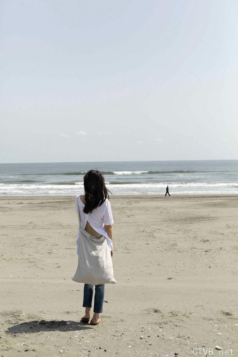 高清无水印美女壁纸上千套9000张 - 1.jpg