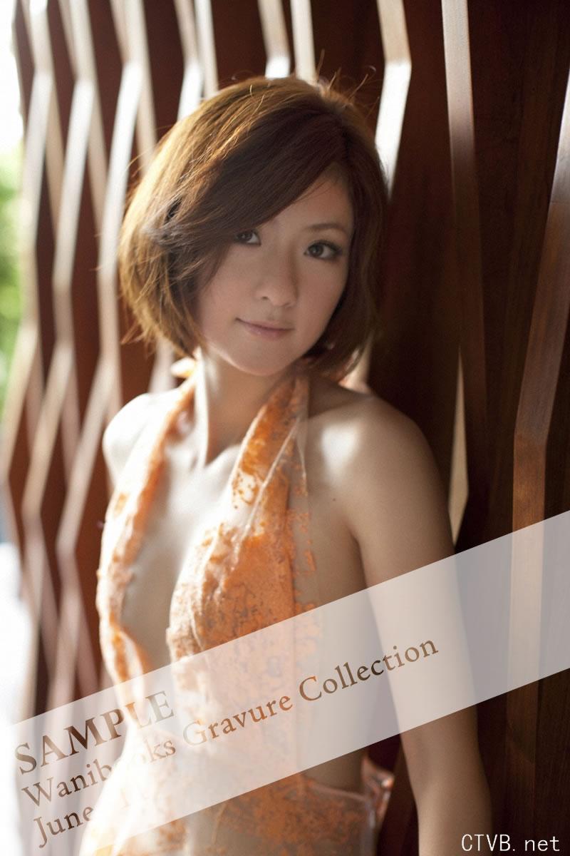 高清无水印美女壁纸上千套9000张 - 1.jpg