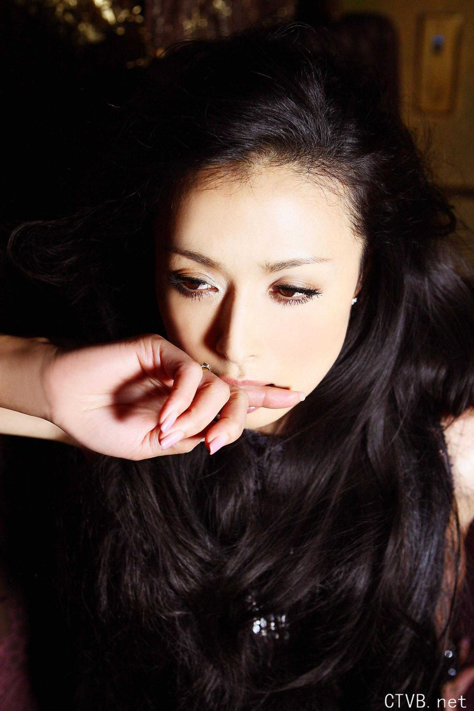 高清无水印美女壁纸上千套9000张 - 5.jpg