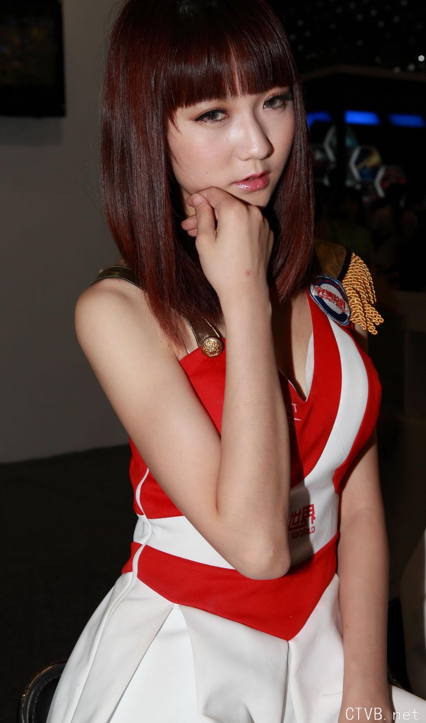 高清无水印美女壁纸上千套9000张 - 15.jpg