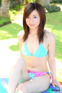 高清无水印美女壁纸上千套9000张 - 1.jpg