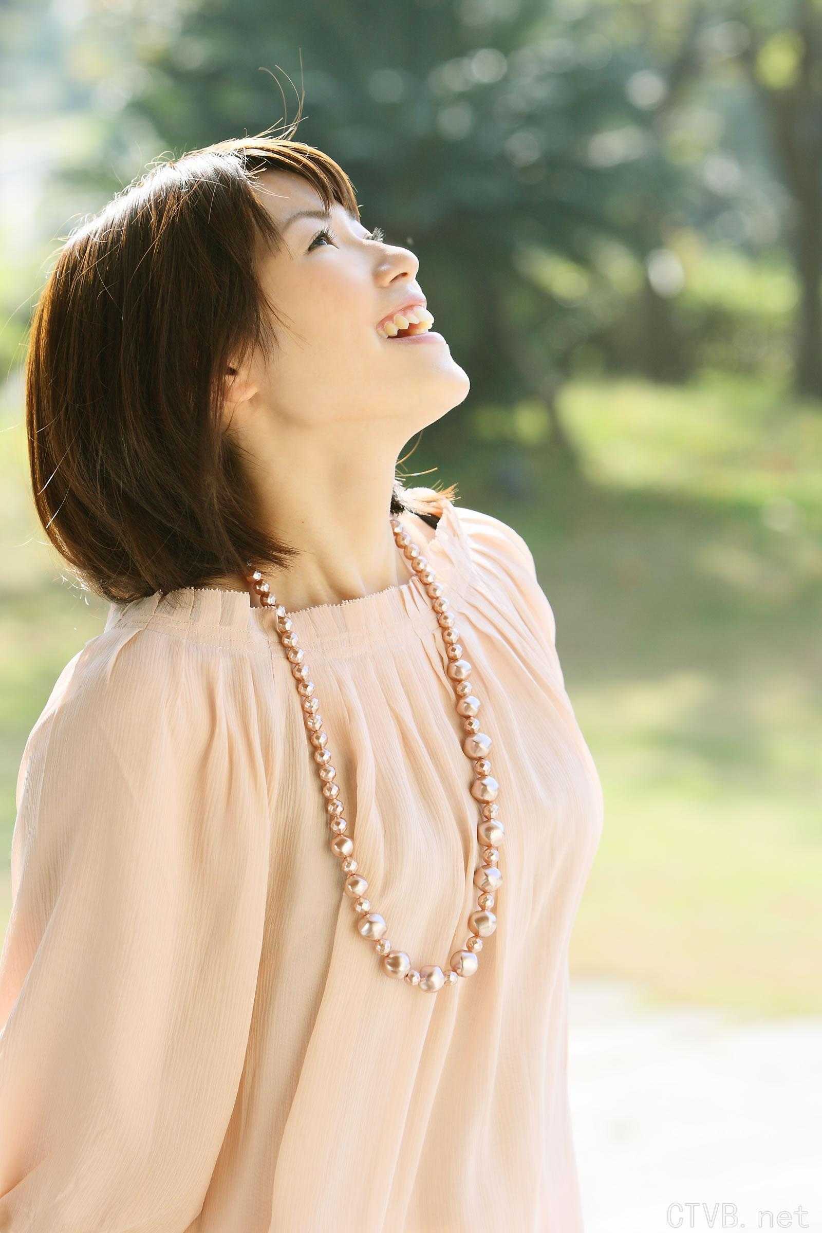 高清无水印美女壁纸上千套9000张 - 2.jpg