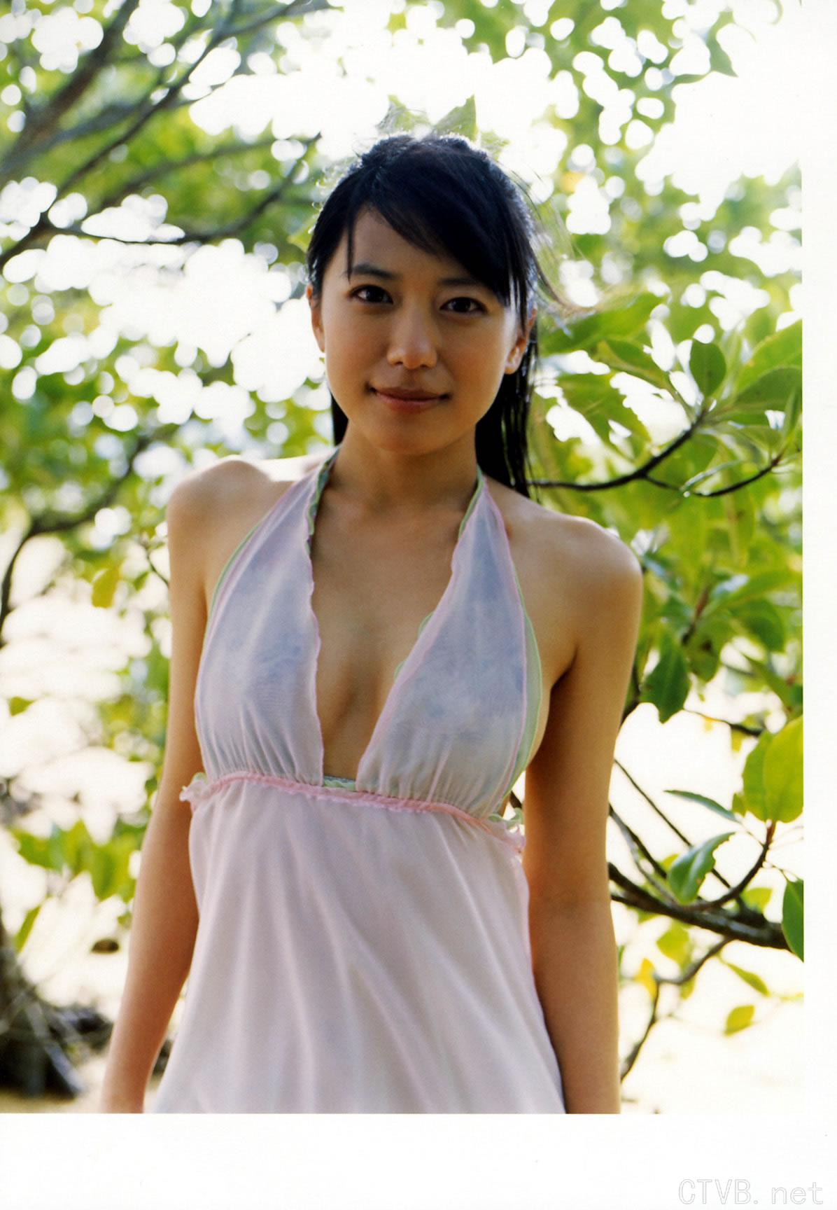 高清无水印美女壁纸上千套9000张 - 1.jpg