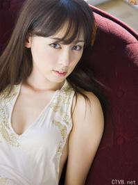 高清无水印美女壁纸上千套9000张 - 1.jpg