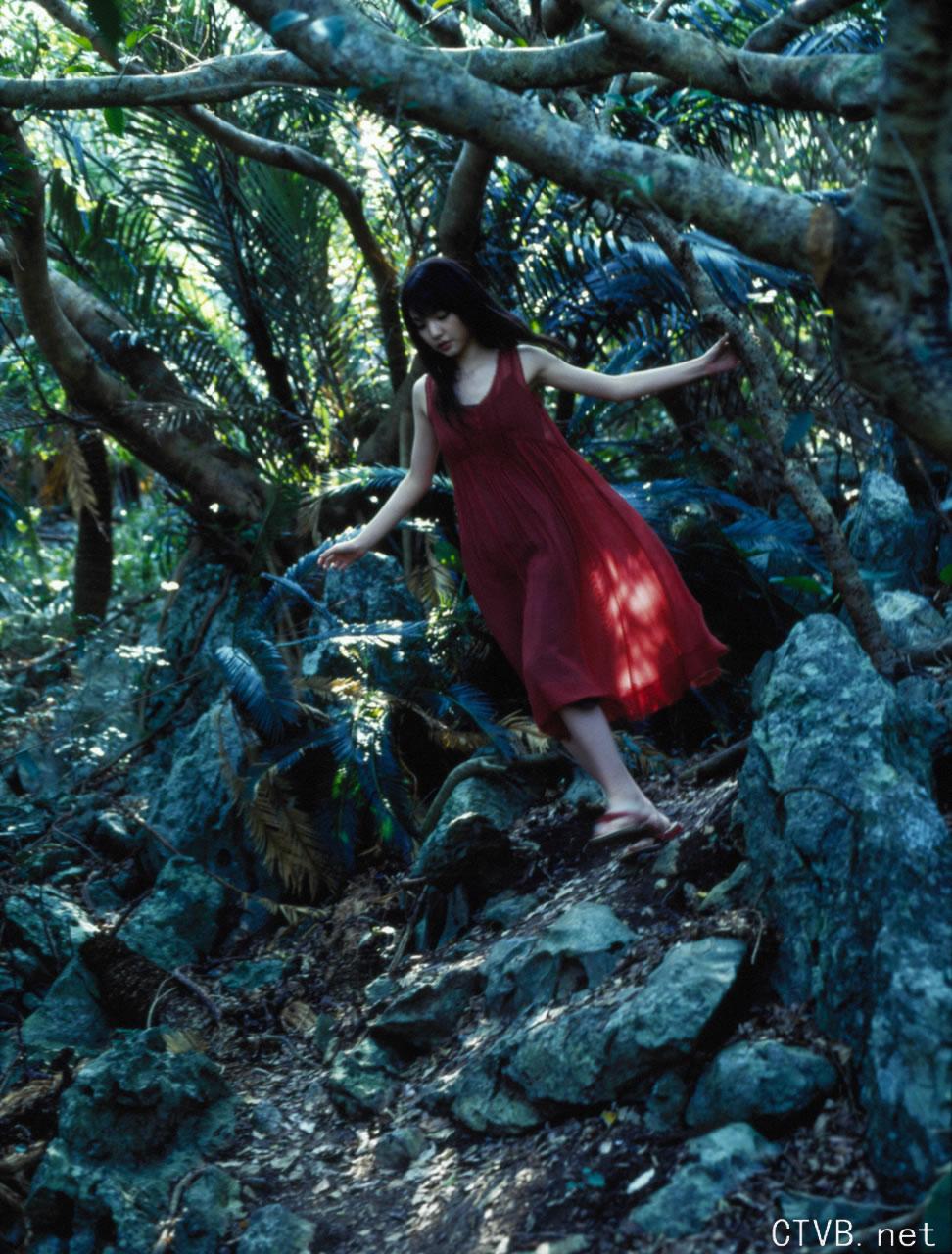 高清无水印美女壁纸上千套9000张 - 100.jpg