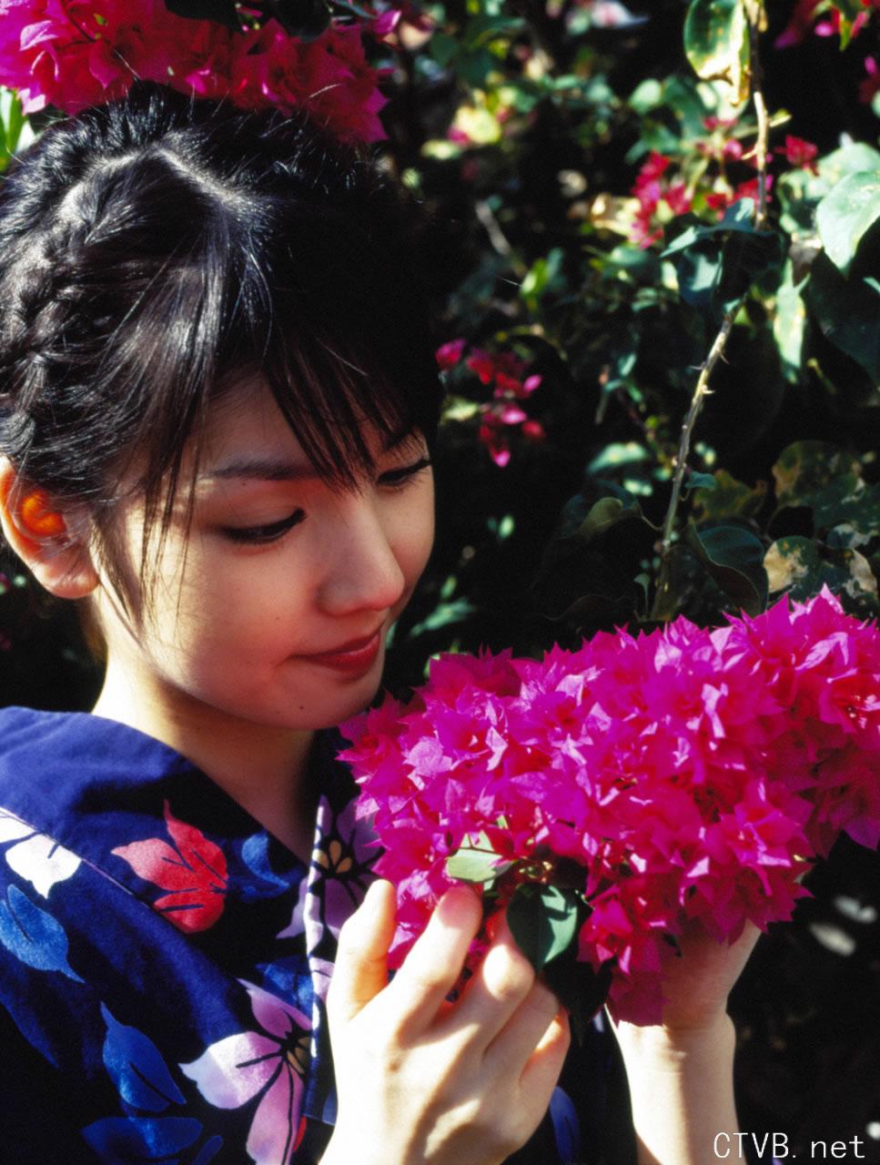 高清无水印美女壁纸上千套9000张 - 30.jpg