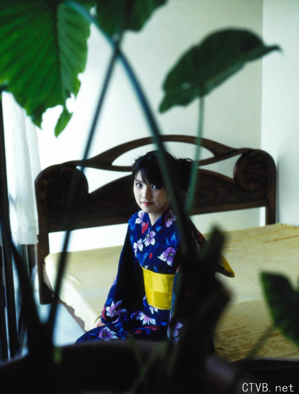 高清无水印美女壁纸上千套9000张 - 73.jpg