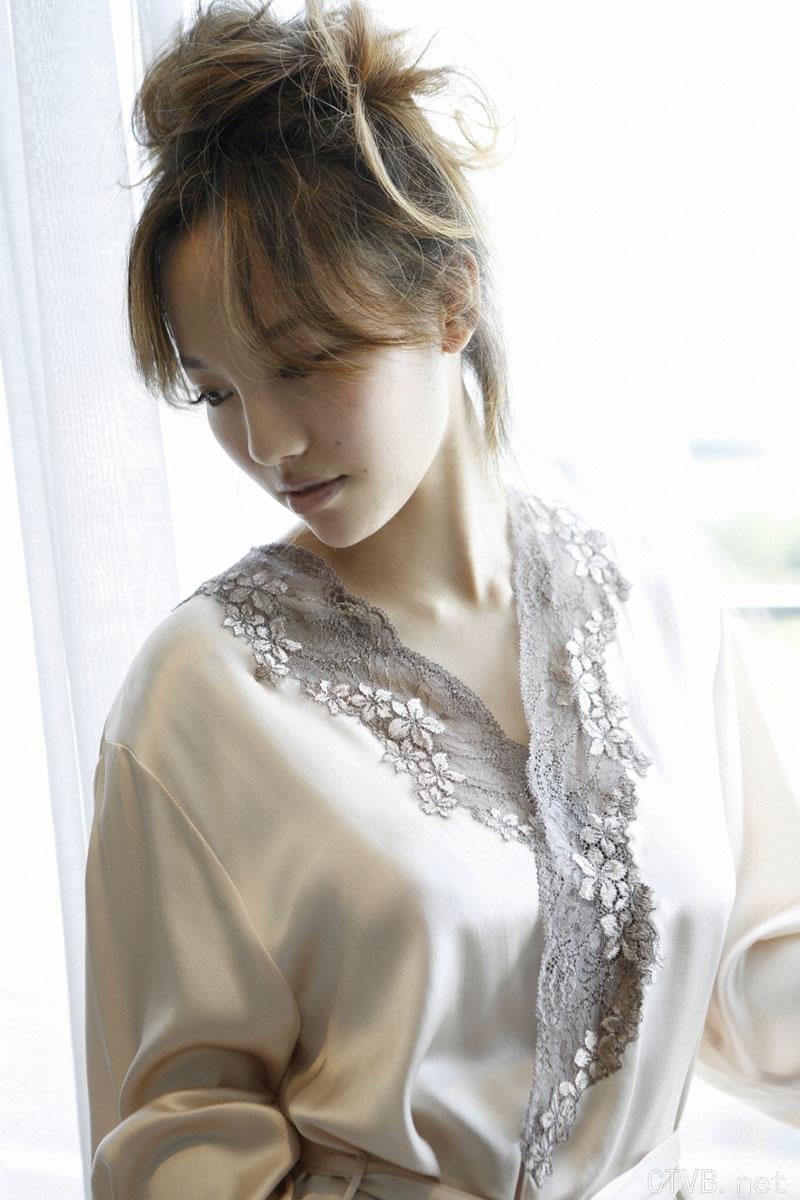 高清无水印美女壁纸上千套9000张 - 3.jpg