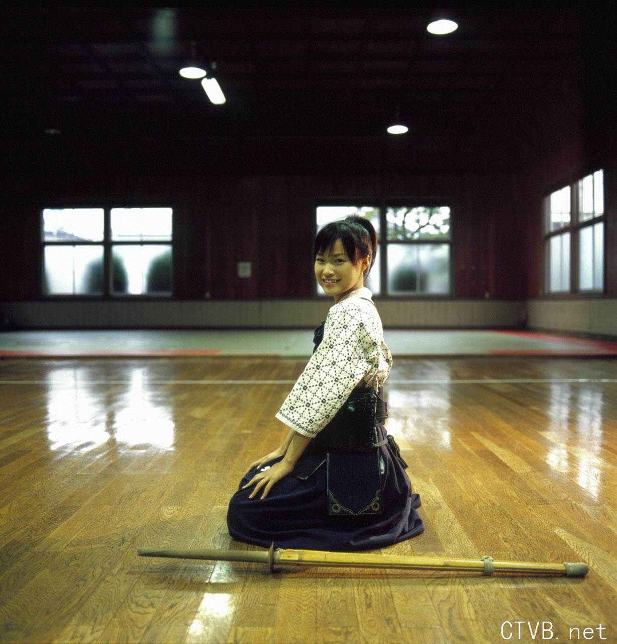 高清无水印美女壁纸上千套9000张 - 5.jpg